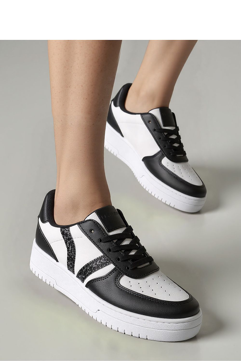 Športová obuv model 210186 Inello