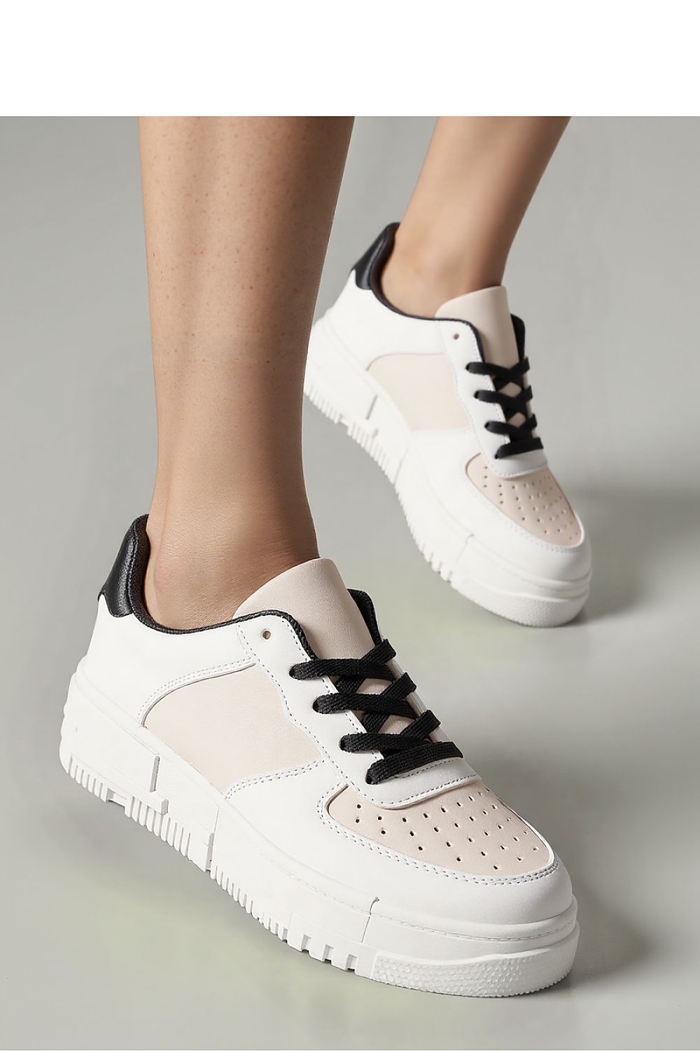 Športová obuv model 210207 Inello