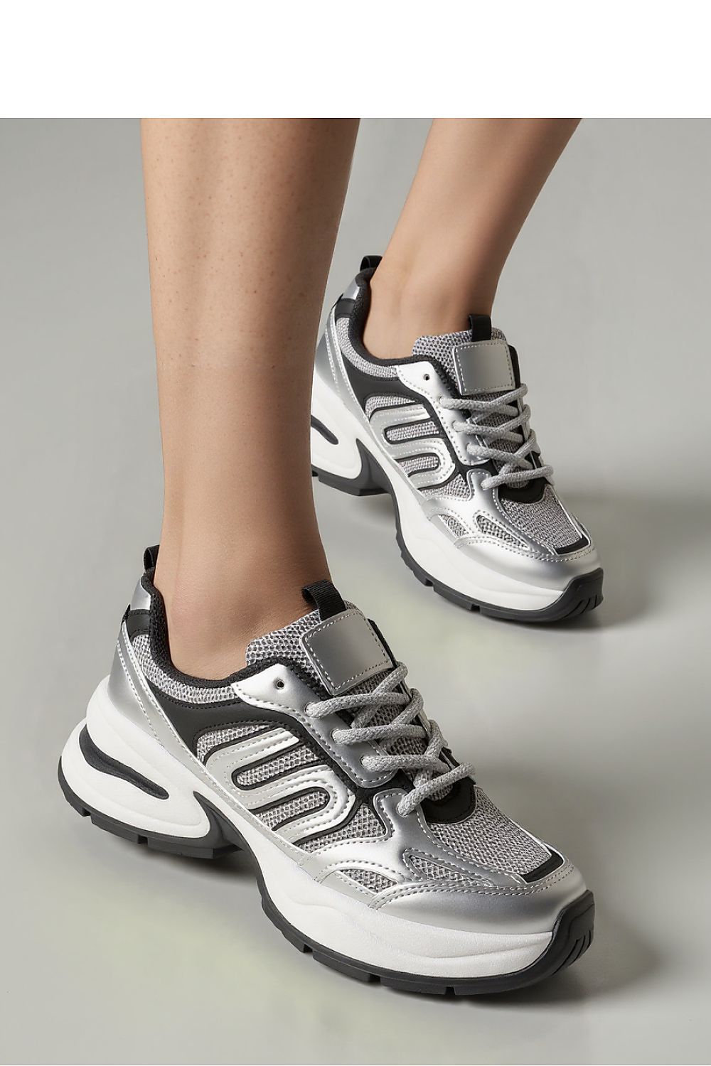 Športová obuv model 210209 Inello
