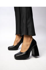 Lodičky na opätku model 210548 Inello
