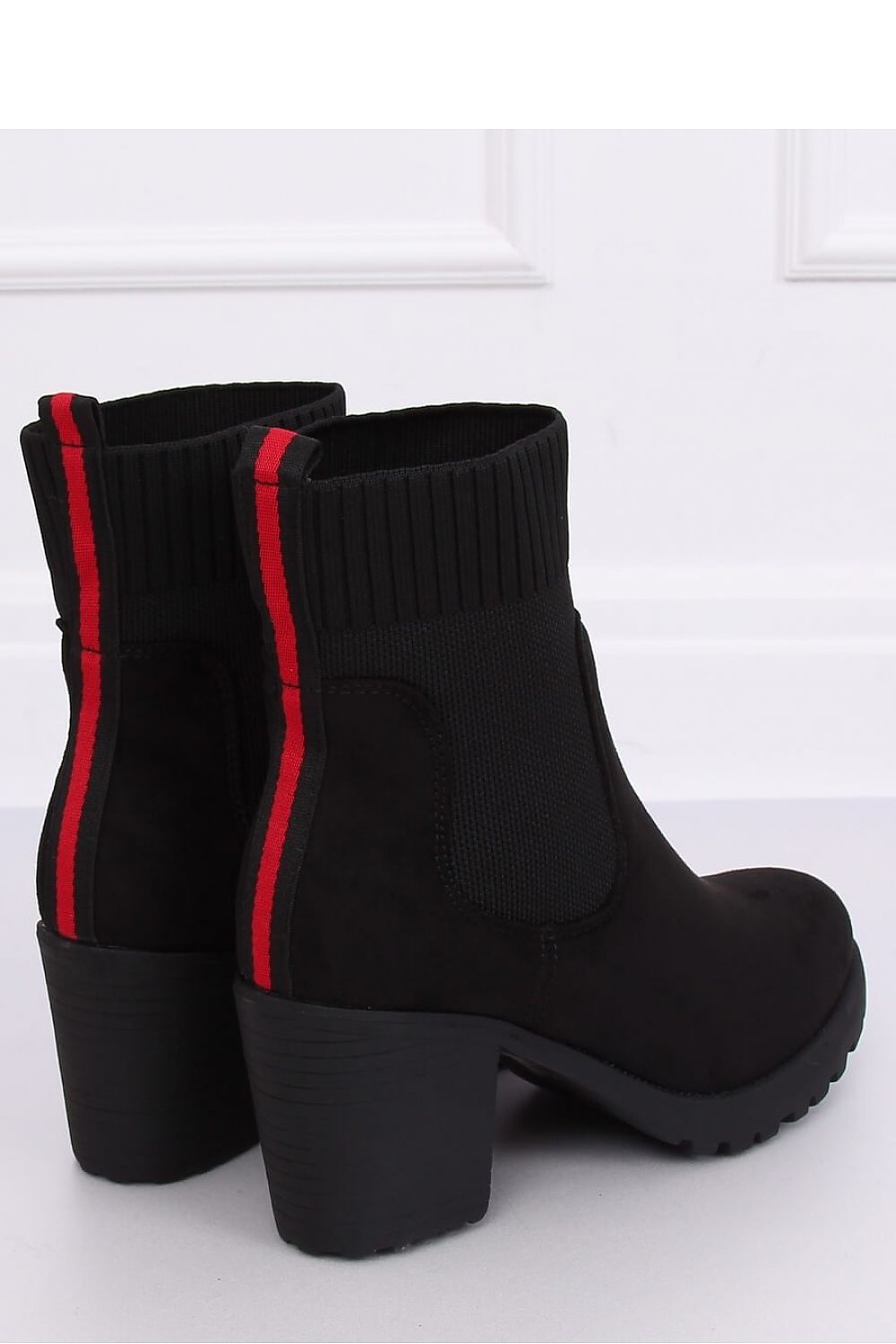 Topánky na opätku model 135821 Inello