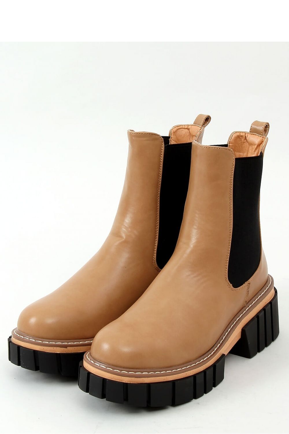 Topánky model 183552 Inello