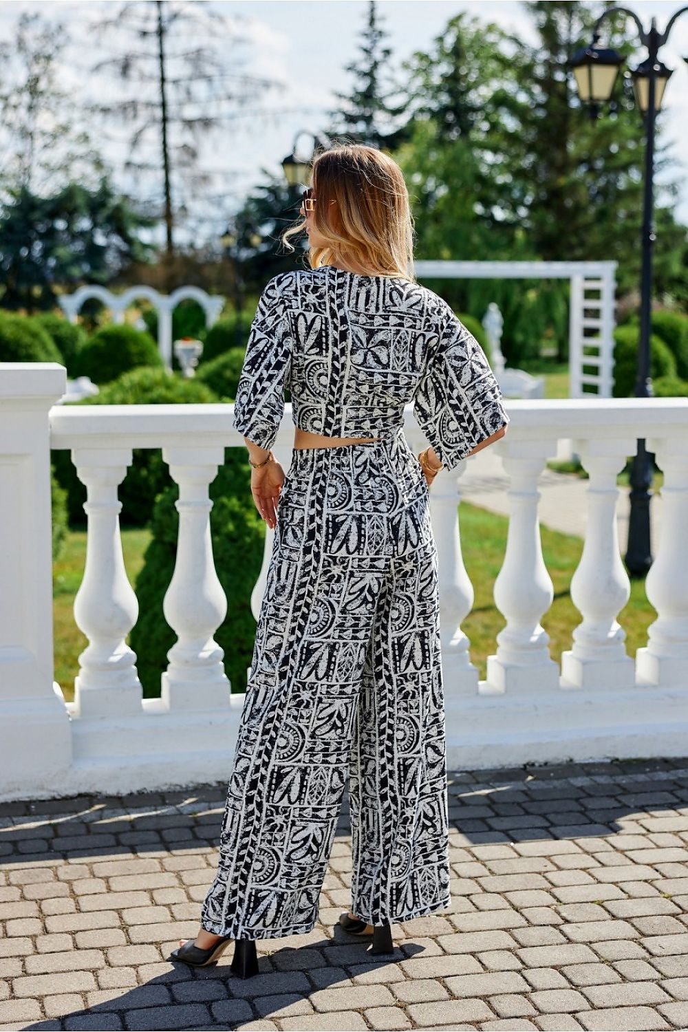  Blúzka model 198341 Roco Fashion 