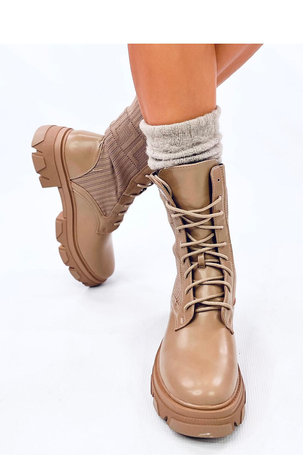  Vysoká topánka model 201155 Inello 
