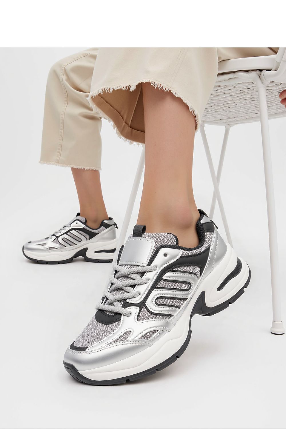  Športová obuv model 210209 Inello 