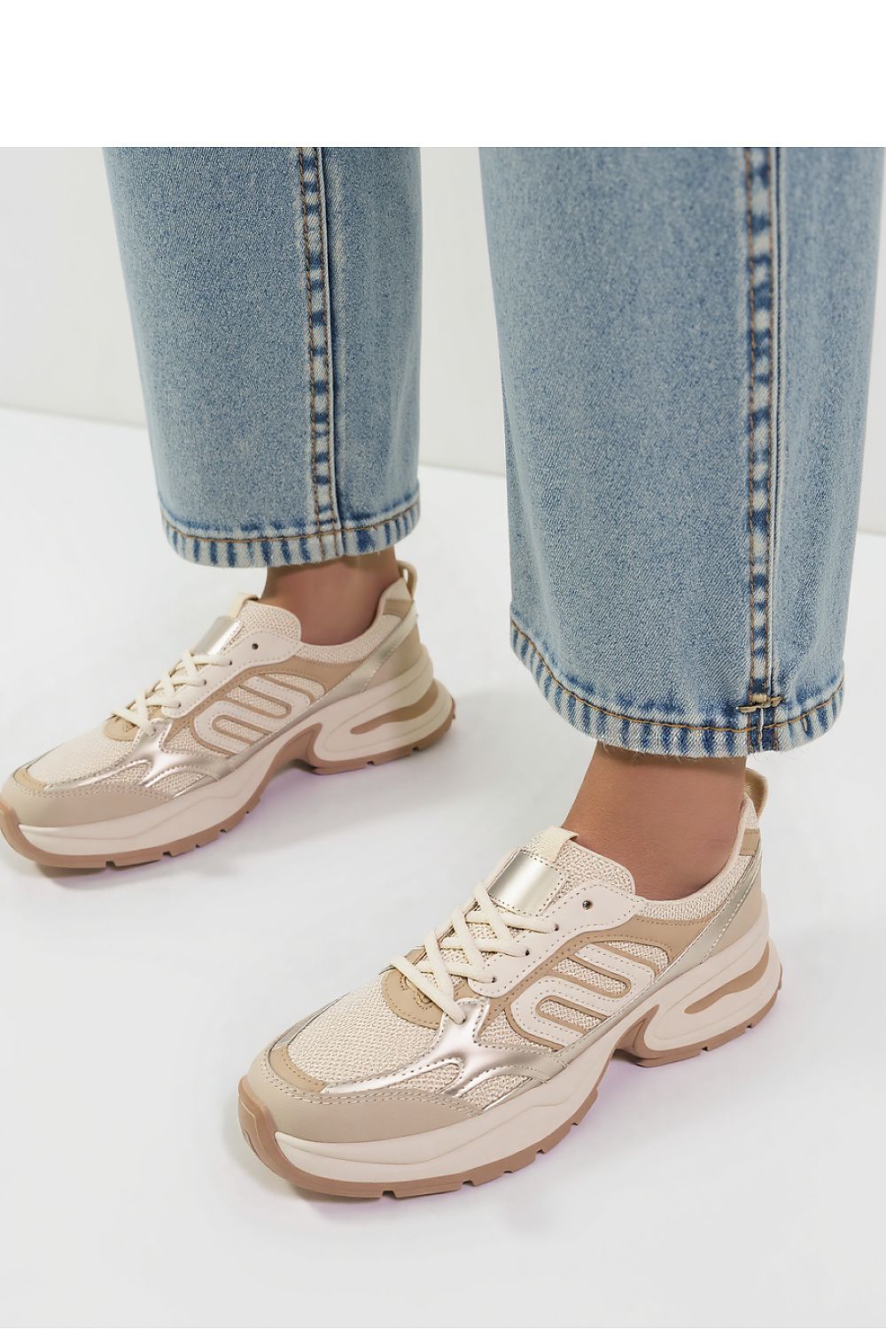  Športová obuv model 210211 Inello 