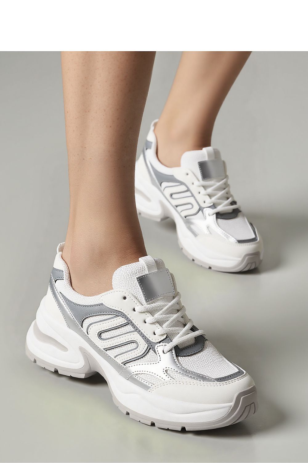  Športová obuv model 210212 Inello 