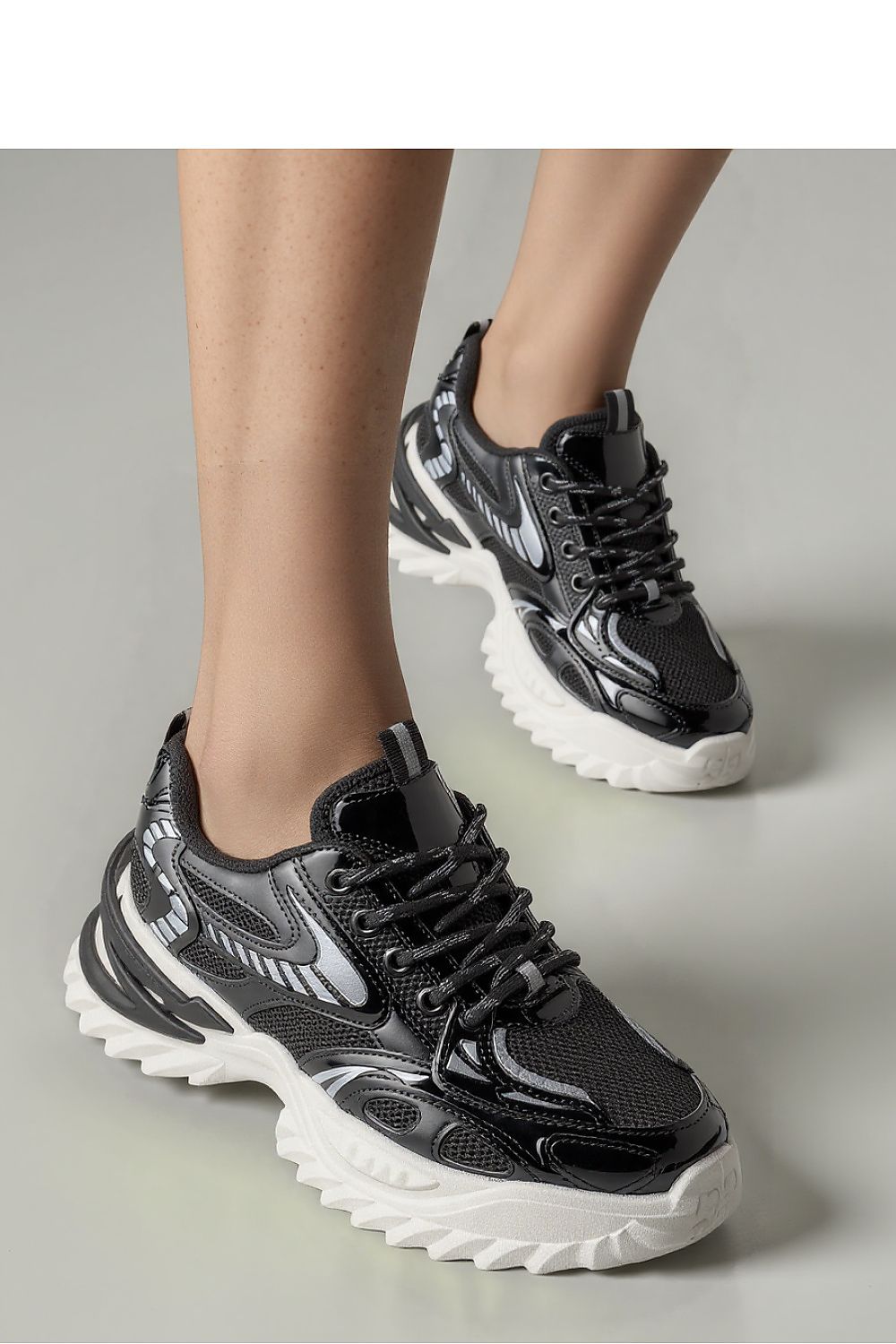  Športová obuv model 210213 Inello 