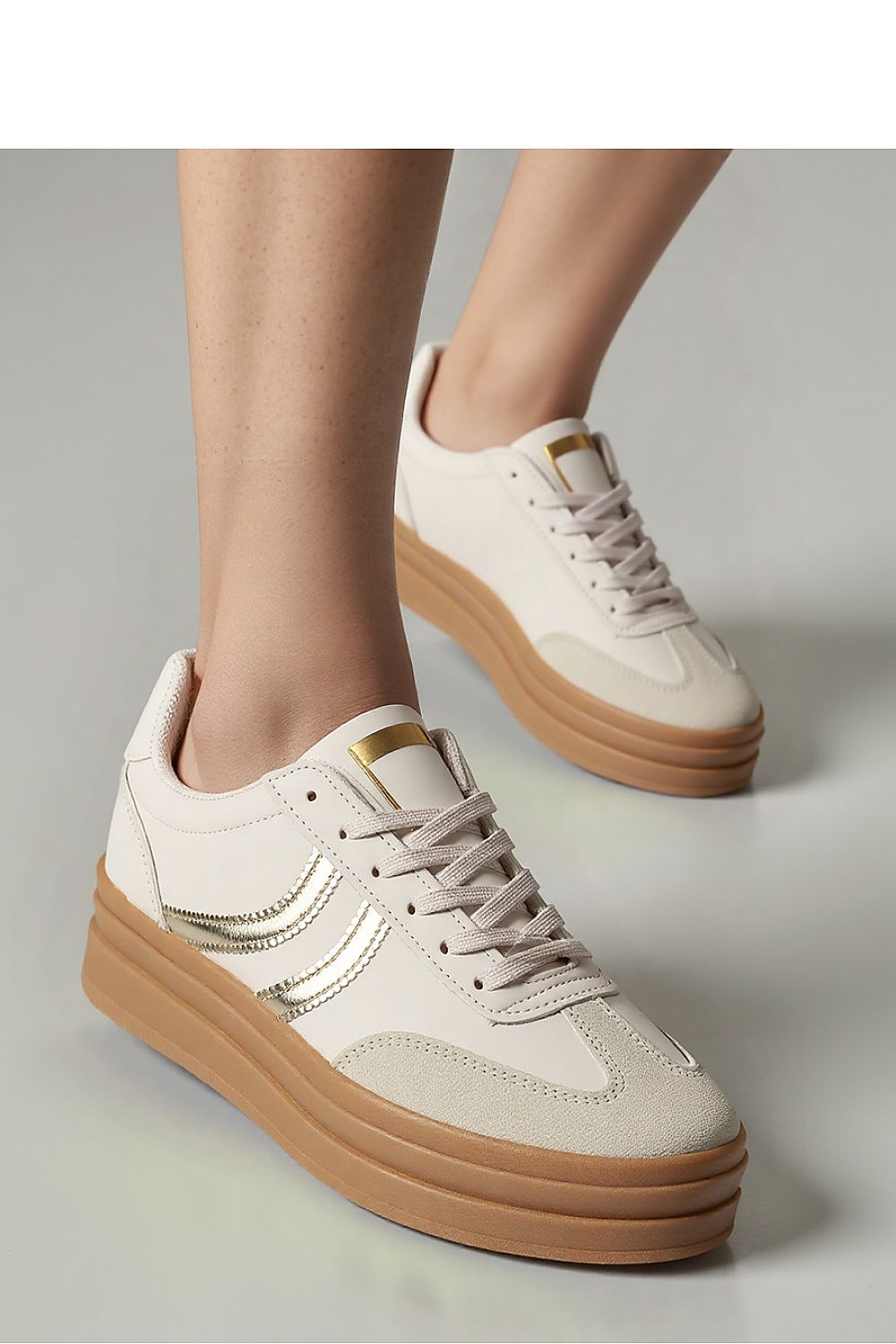  Športová obuv model 210219 Inello 