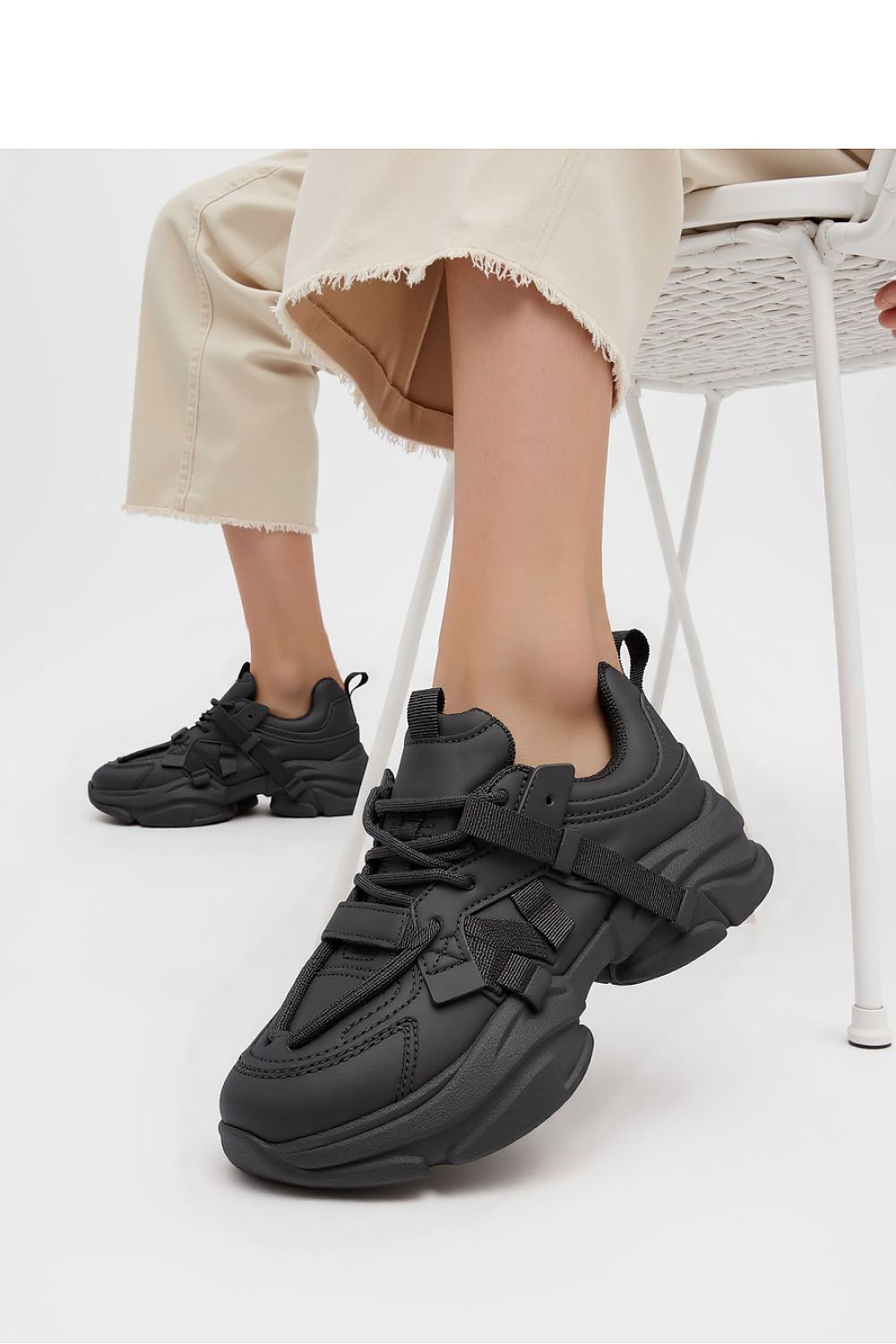  Športová obuv model 210225 Inello 