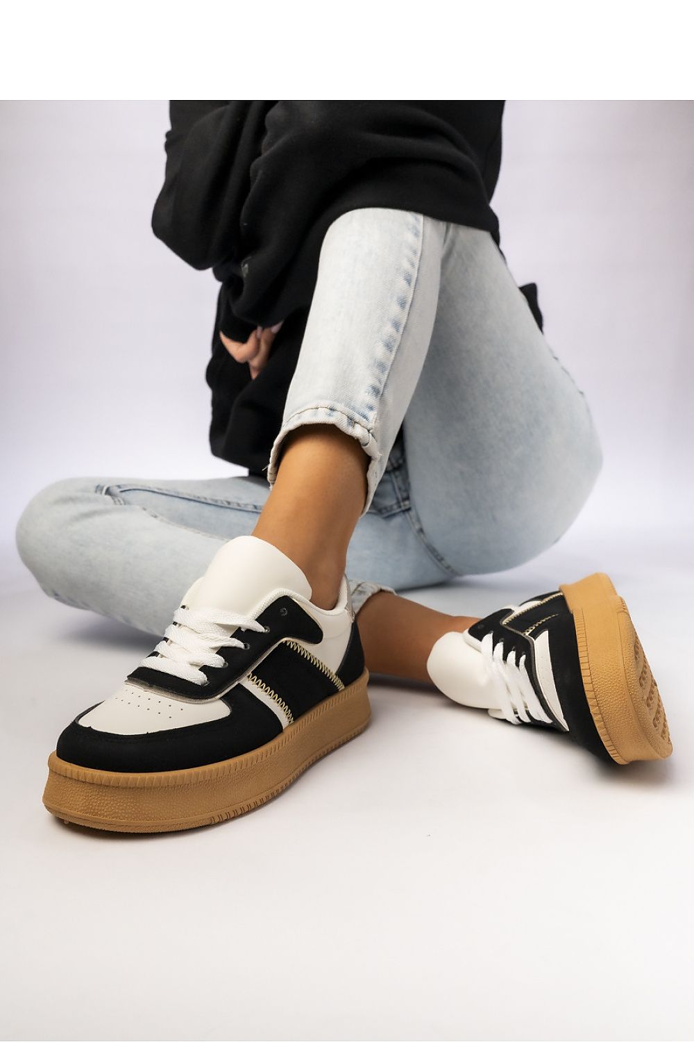  Tenisky model 210573 Inello 