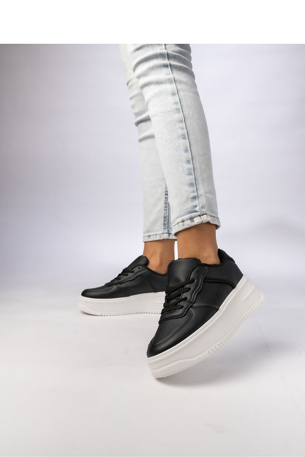  Športová obuv model 210575 Inello 