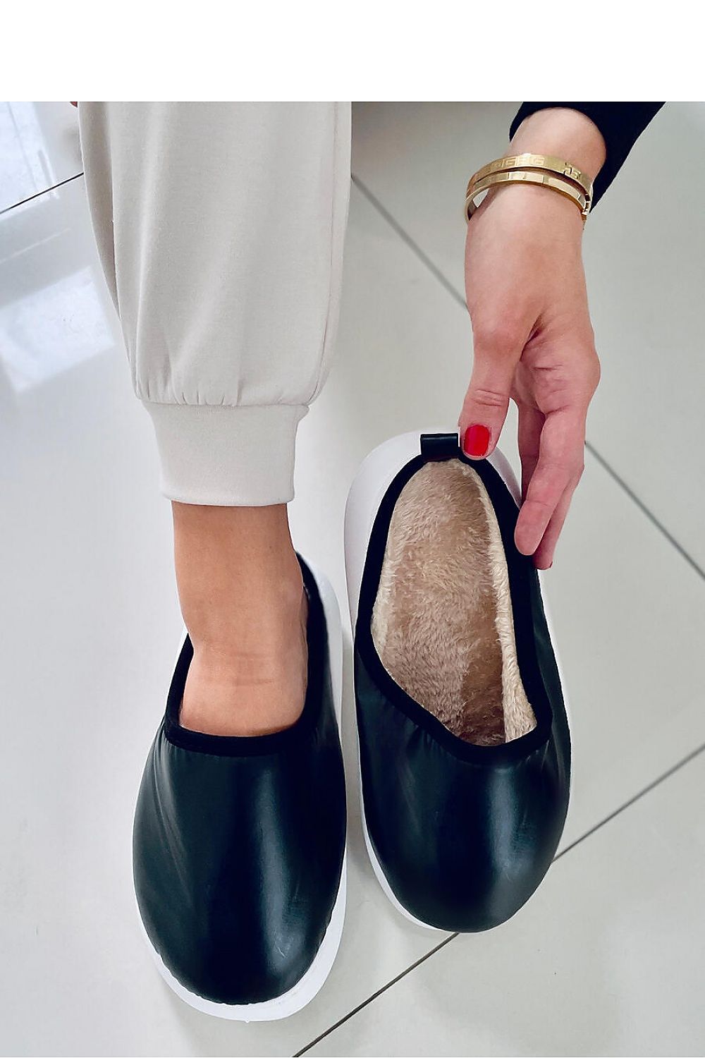  Papuče model 174501 Inello 